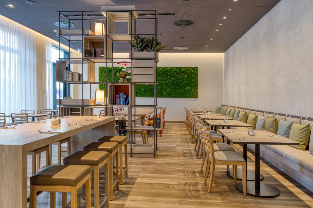 Intercityhotel Berlin Airport Ber Terminal 1 & 2 シェーネフェルト エクステリア 写真 Interior of the hotel