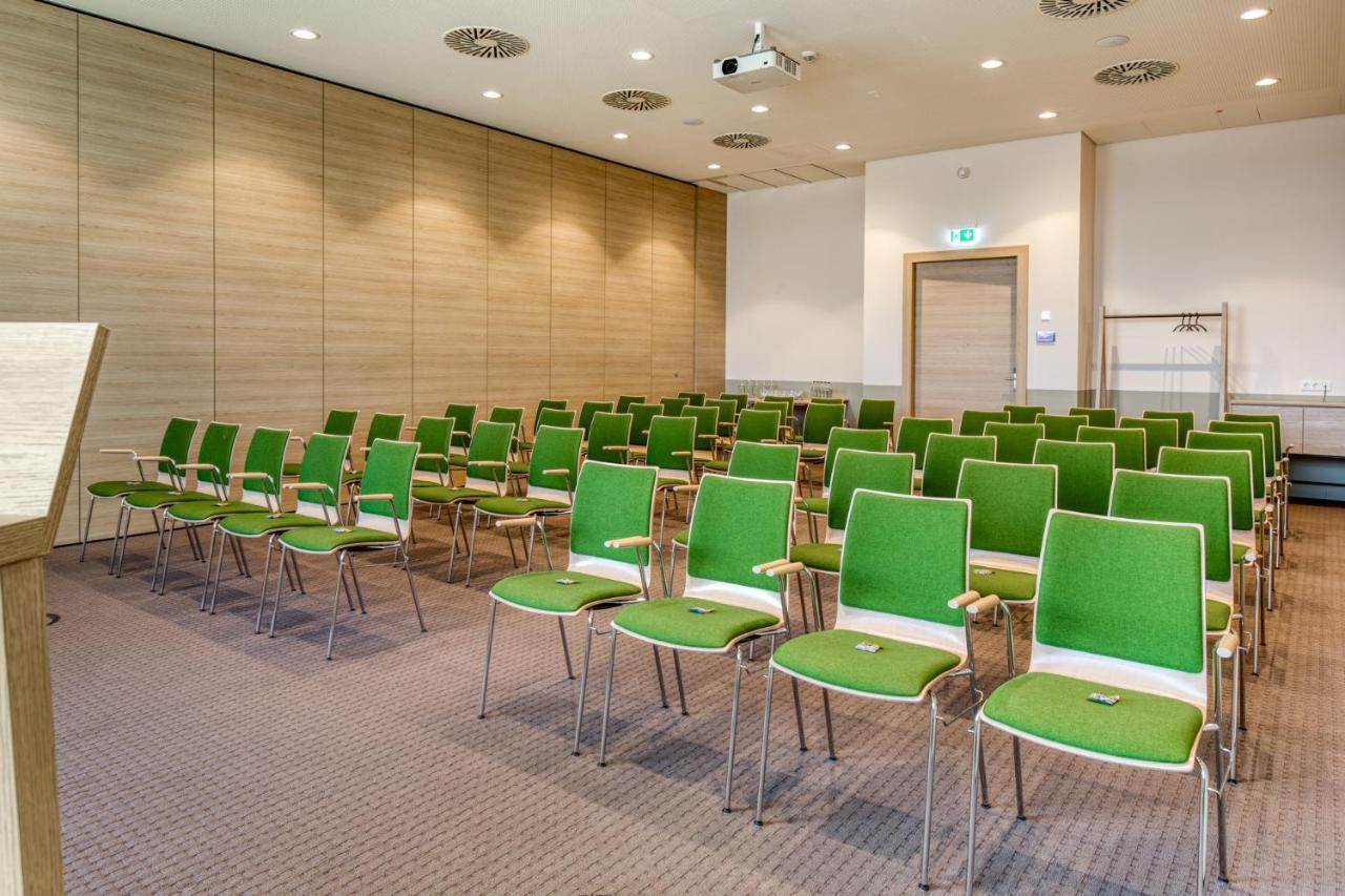 Intercityhotel Berlin Airport Ber Terminal 1 & 2 シェーネフェルト エクステリア 写真 The conference hall