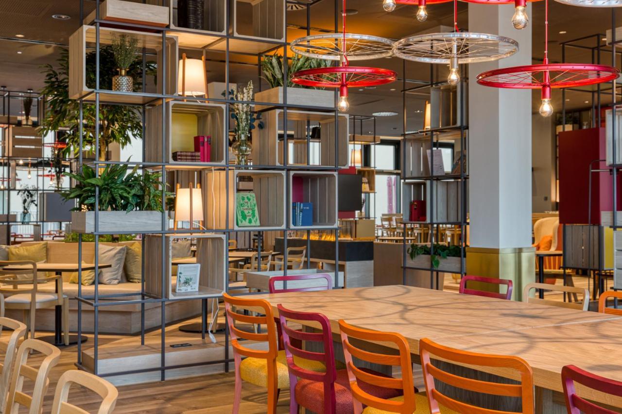 Intercityhotel Berlin Airport Ber Terminal 1 & 2 シェーネフェルト エクステリア 写真 Interior of the hotel