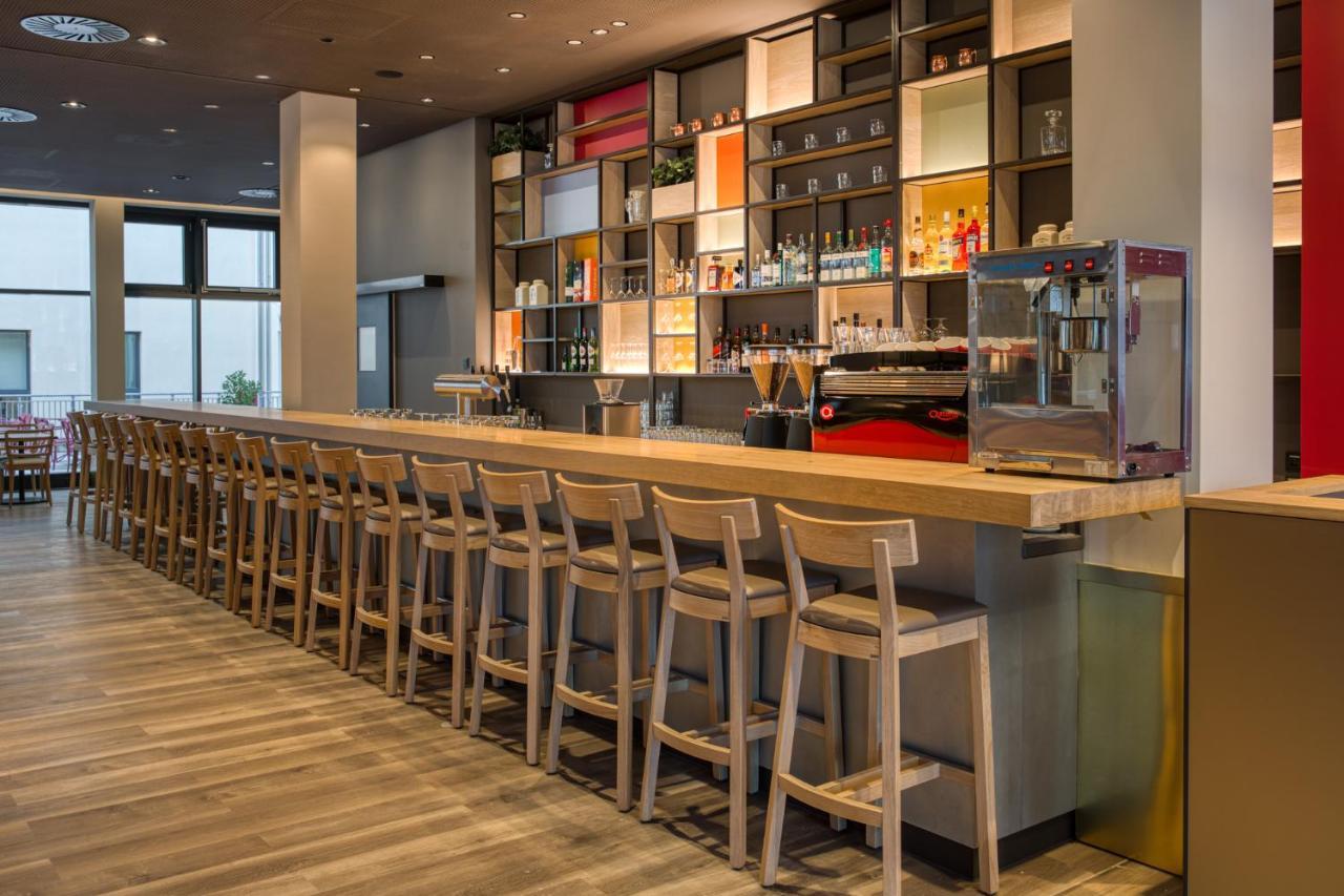 Intercityhotel Berlin Airport Ber Terminal 1 & 2 シェーネフェルト エクステリア 写真 Bar