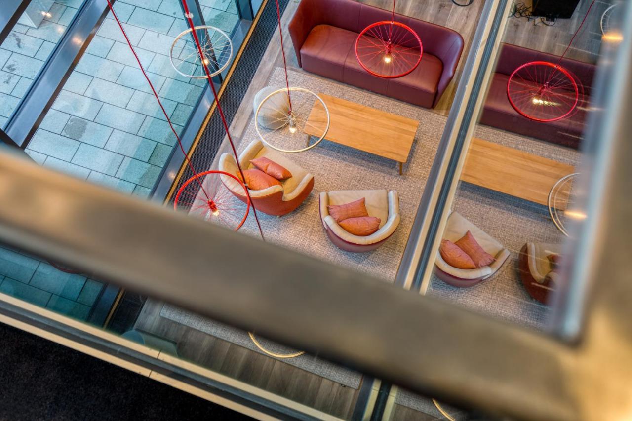 Intercityhotel Berlin Airport Ber Terminal 1 & 2 シェーネフェルト エクステリア 写真 The interior of the hotel