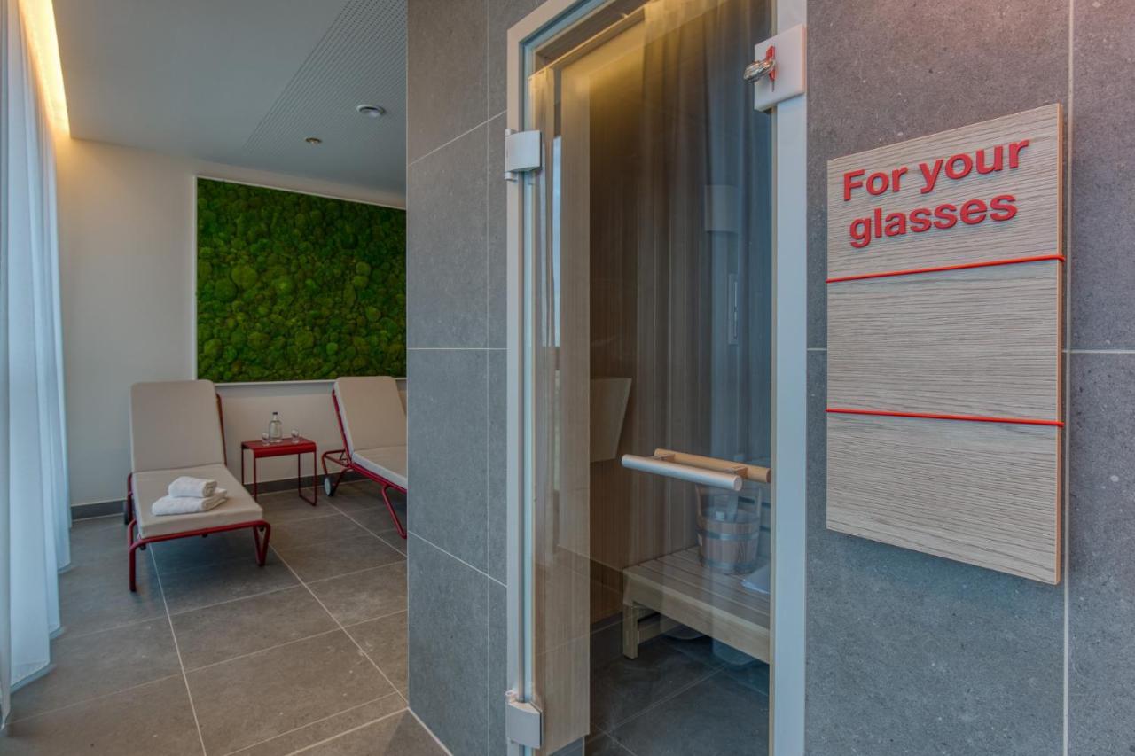 Intercityhotel Berlin Airport Ber Terminal 1 & 2 シェーネフェルト エクステリア 写真 Sauna with steam room